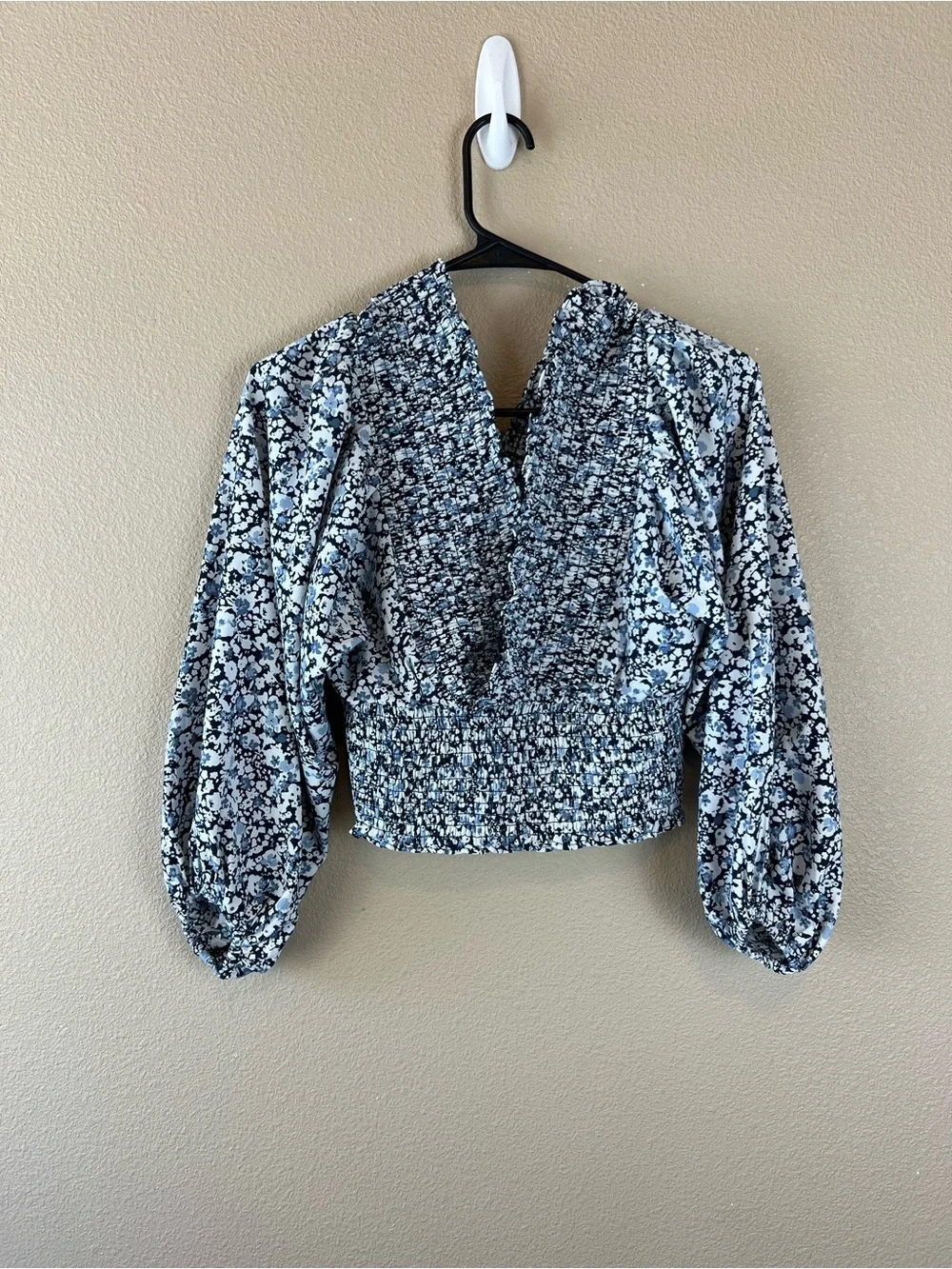 Abercrombie floral smocked puff sleeve top
